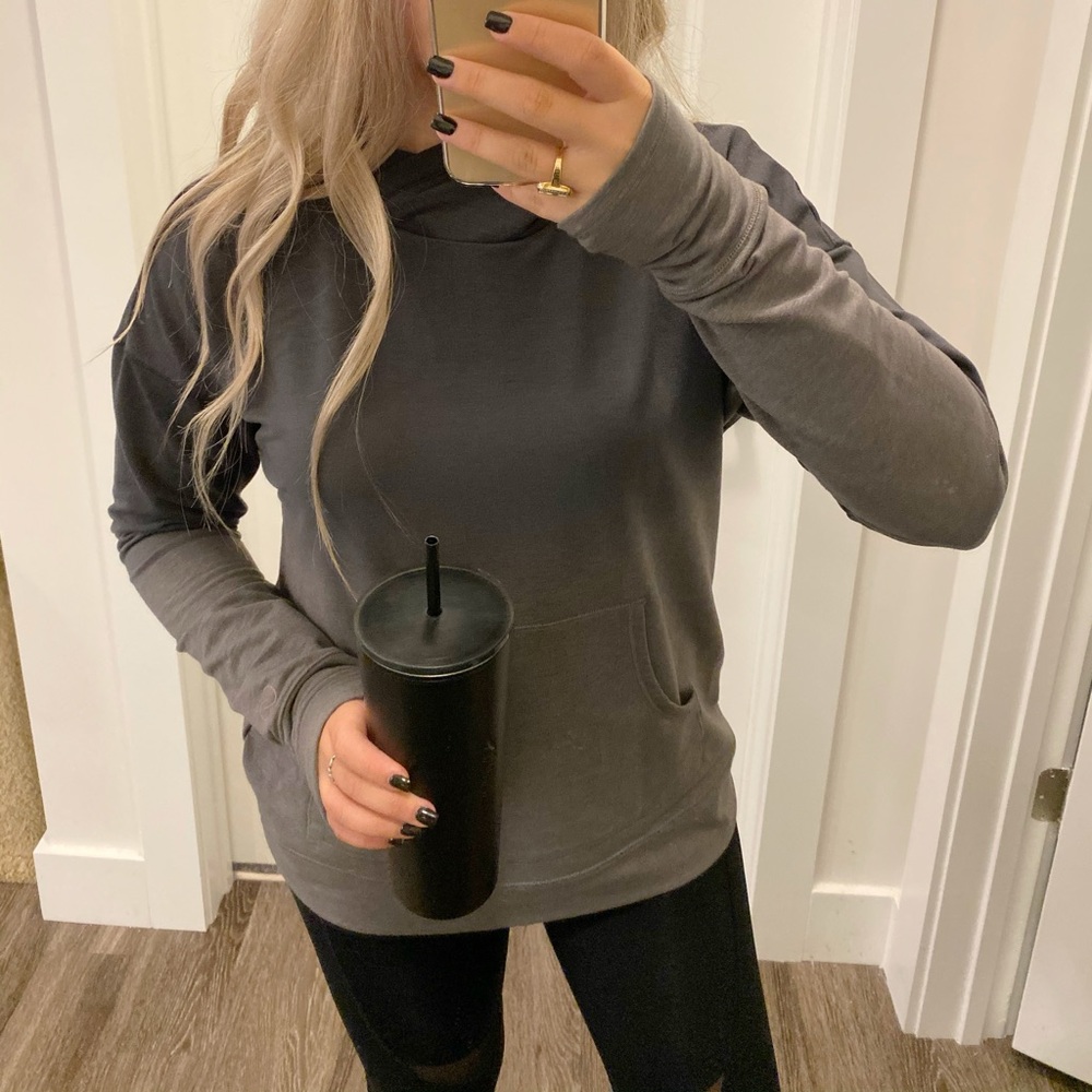 Cute Gray Ombré Workout Pullover